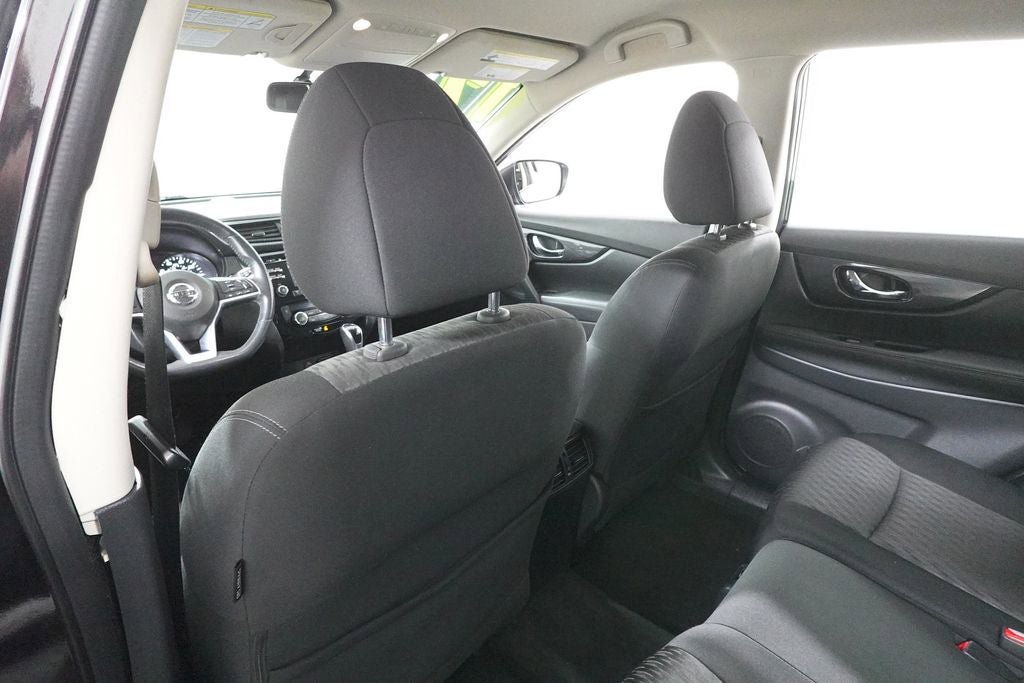 Used 2017 Nissan Rogue SV image 24