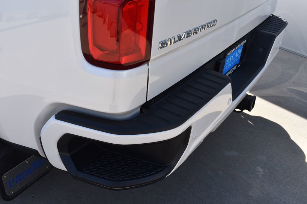 Certified 2024 Chevrolet Silverado 1500 High Country w/ Technology Package AWD/4WD image 13