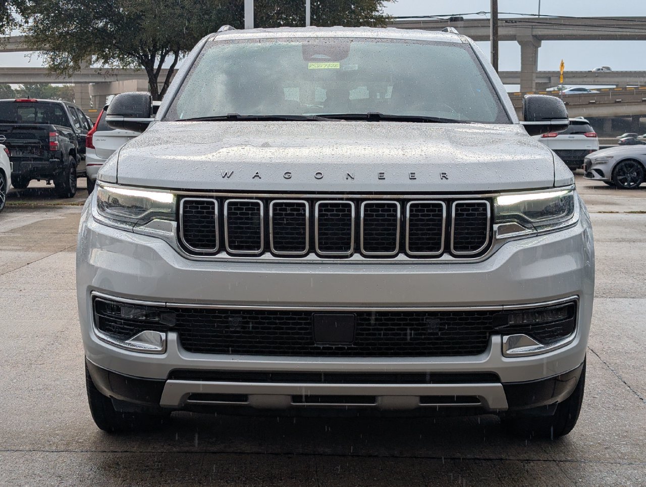 Used 2024 Jeep Wagoneer L Series II w/ Flexible Seating Group AWD/4WD image 6