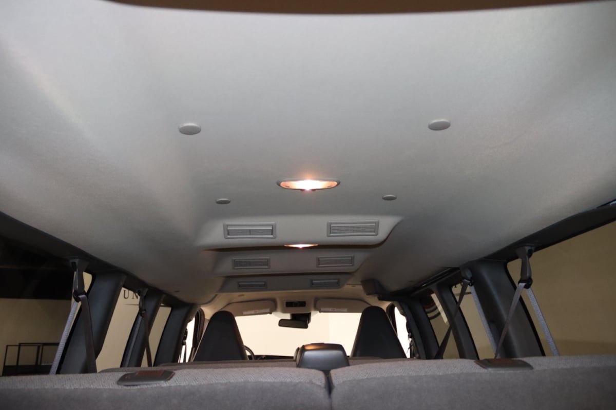 Used 2025 Chevrolet Express 3500 LT w/ LT Preferred Equipment Group RWD image 61