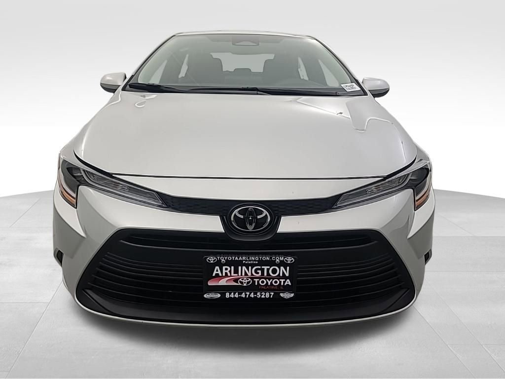 Used 2025 Toyota Corolla LE image 9