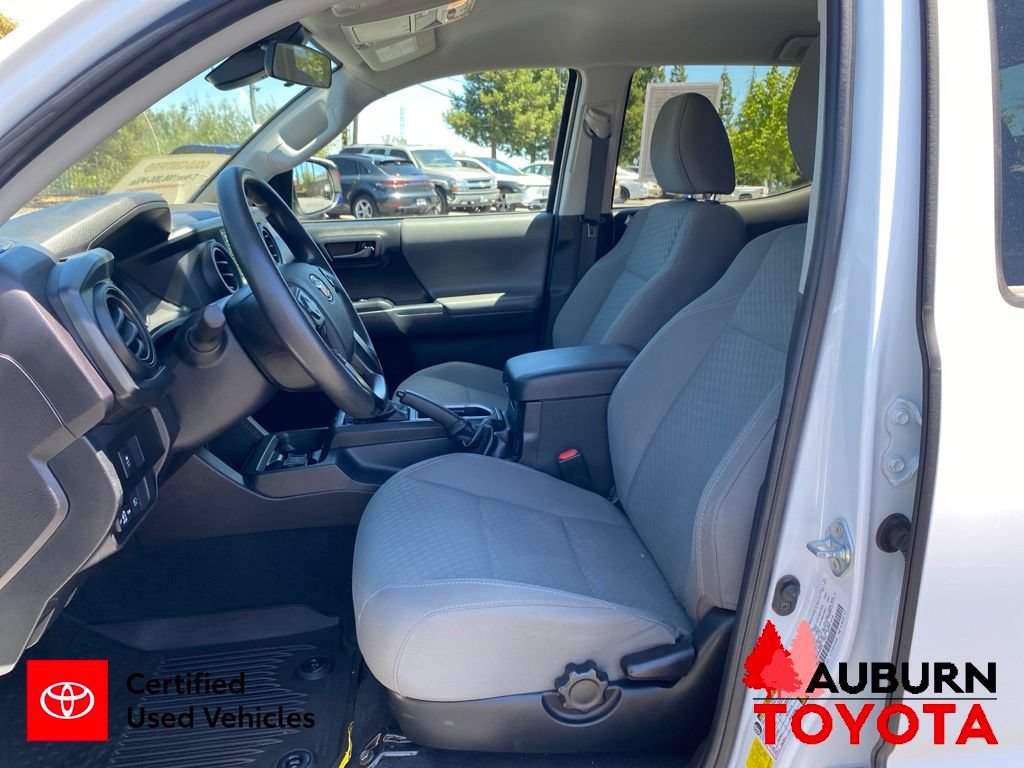 Certified 2022 Toyota Tacoma SR AWD/4WD image 32