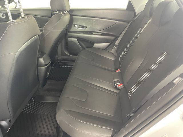 Used 2025 Hyundai Elantra Hybrid FWD image 16