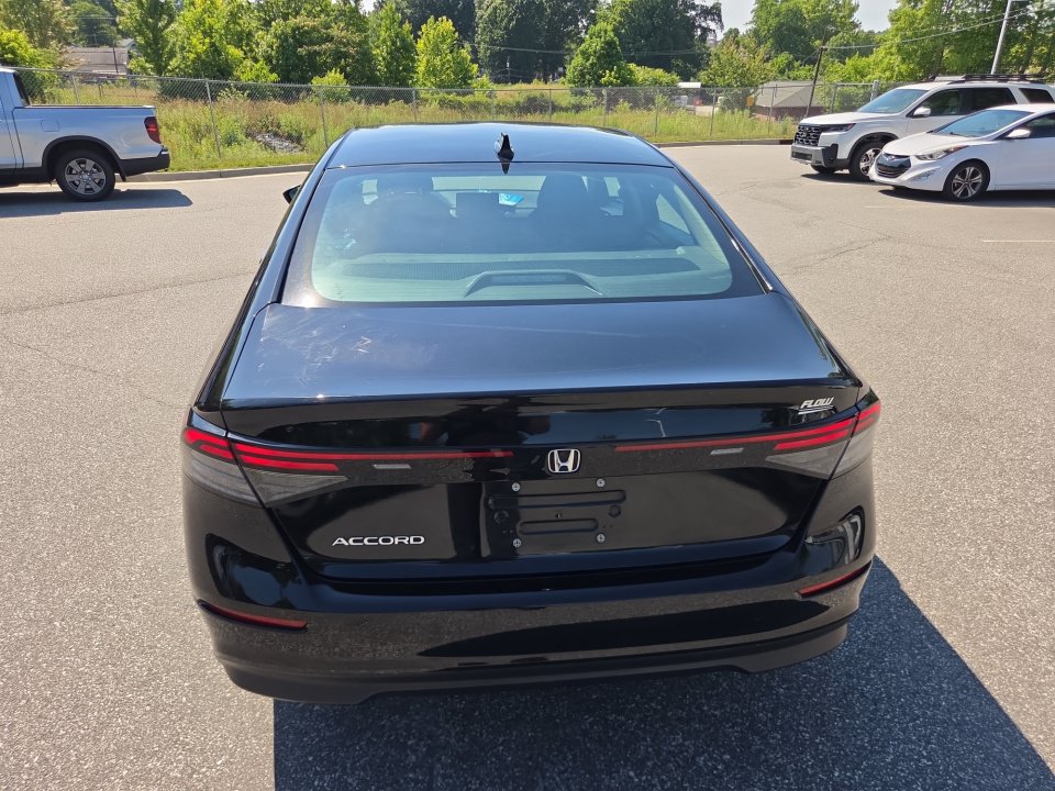 Used 2023 Honda Accord LX image 18