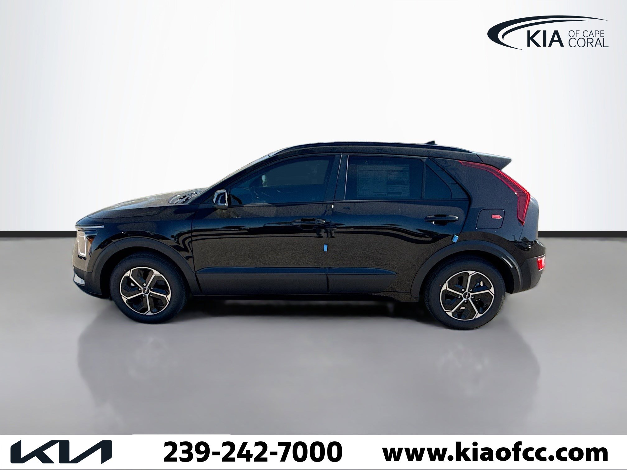 New 2026 Kia Niro EX FWD image 2