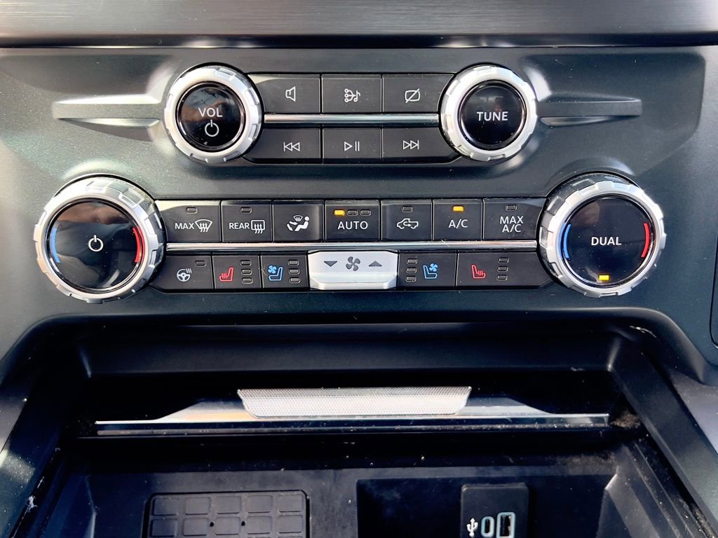 Used 2023 Ford F250 Lariat image 39