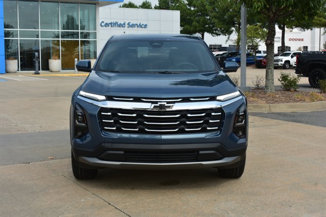New 2027 Chevrolet Equinox LT w/ Convenience Package II FWD image 2