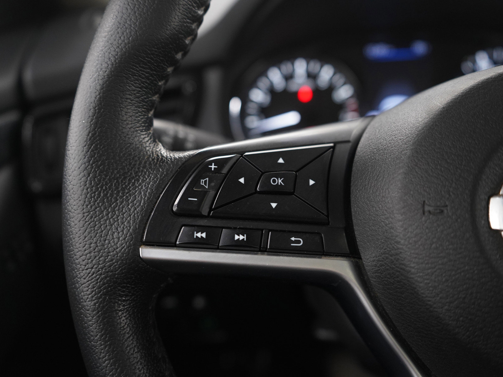 Used 2020 Nissan Rogue SL w/ Premium Package AWD/4WD image 25