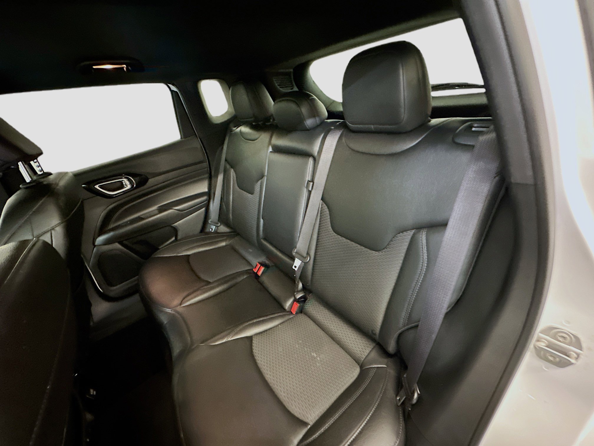 Used 2022 Jeep Compass Altitude image 28