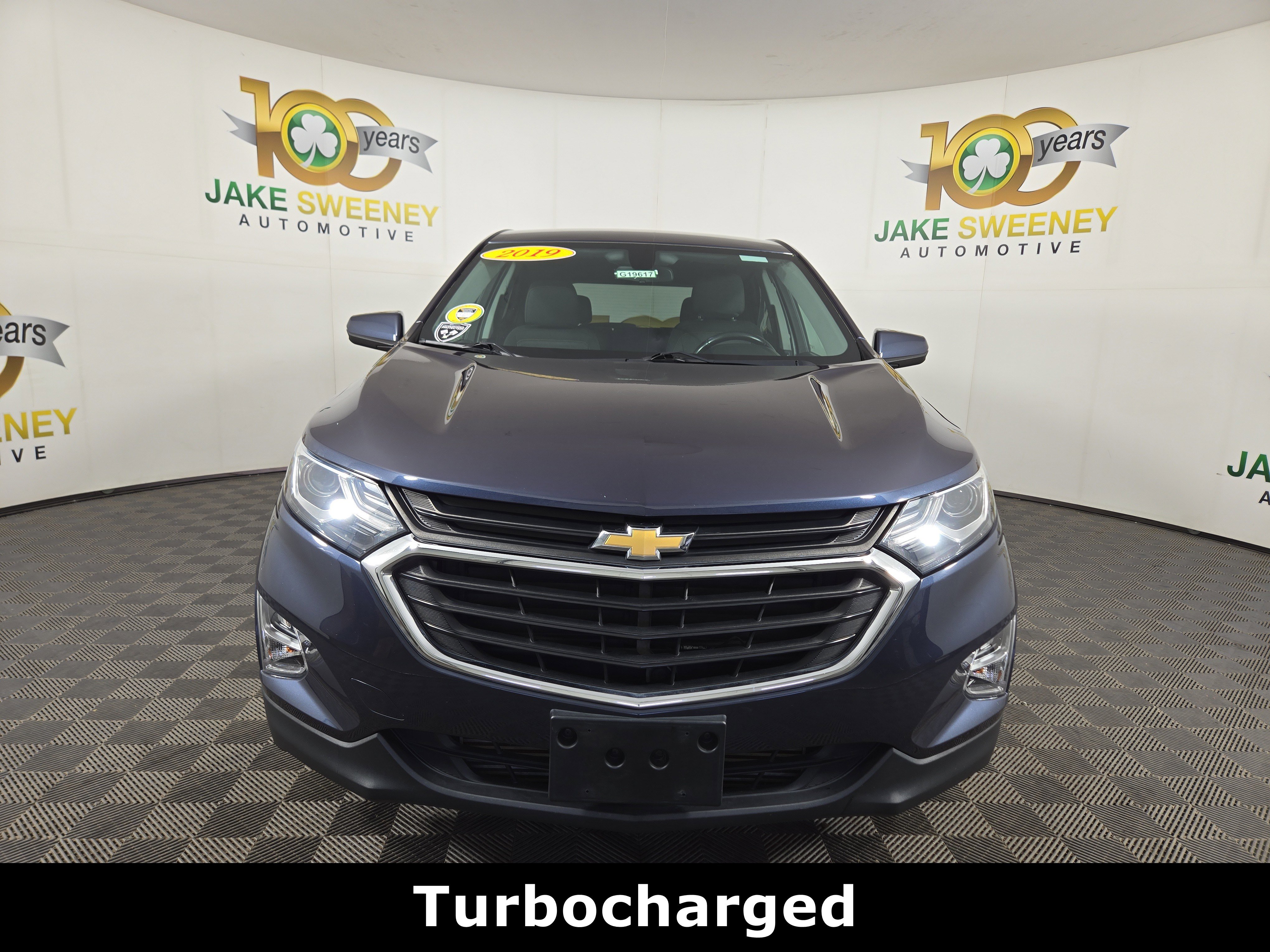 Used 2019 Chevrolet Equinox LT image 2