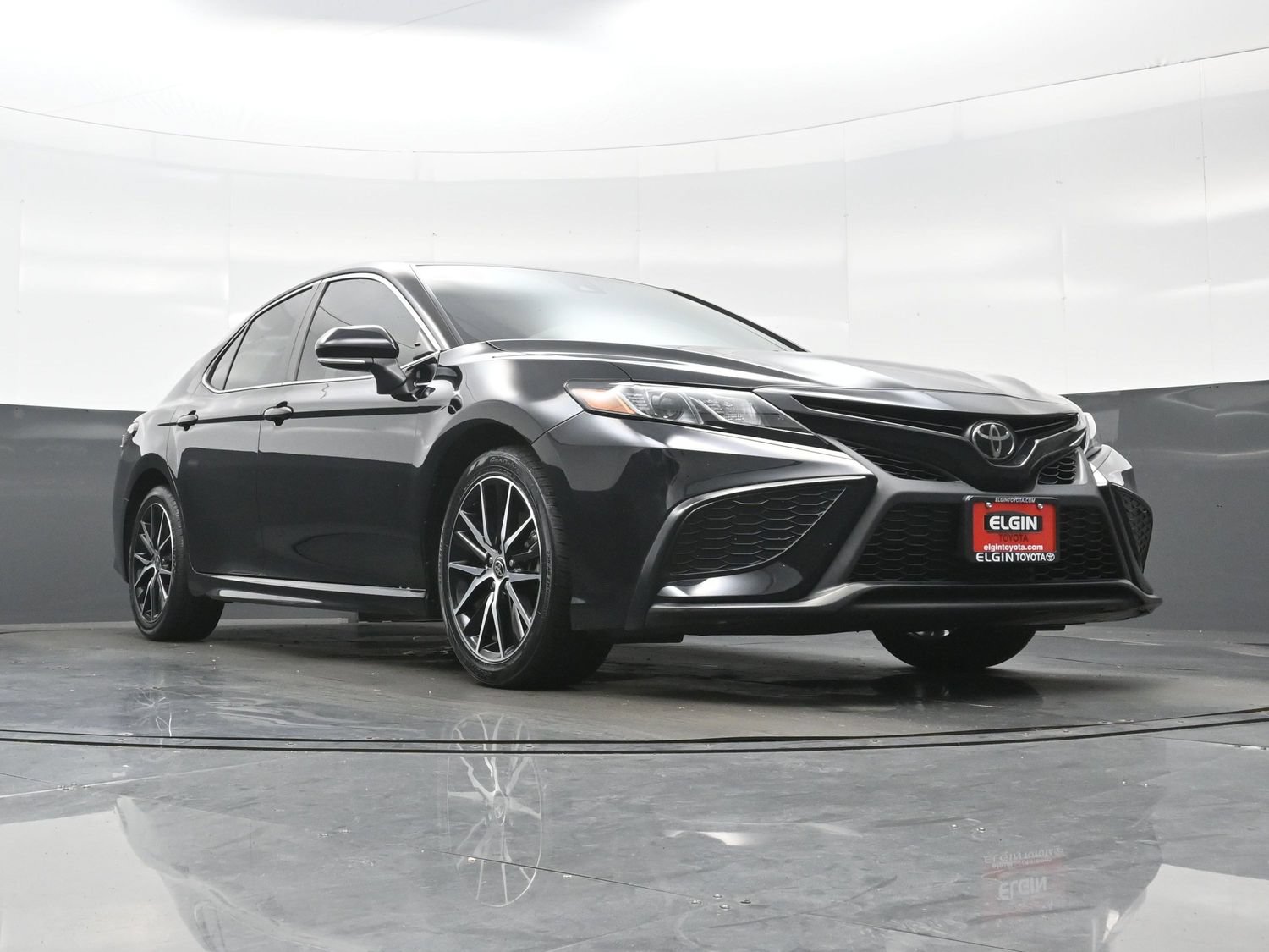 Used 2024 Toyota Camry SE FWD image 26