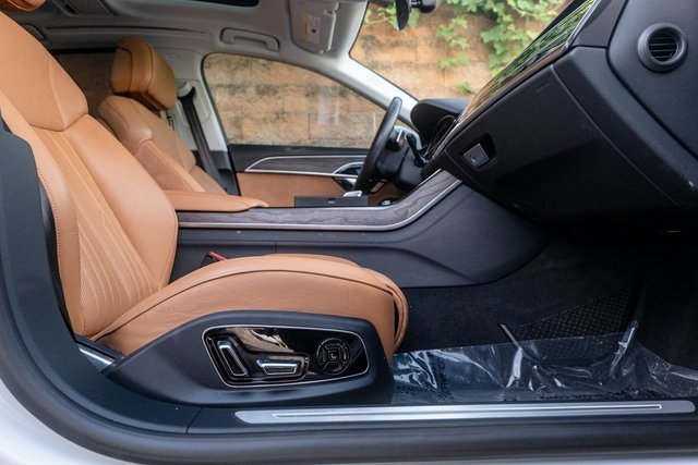 Used 2022 Audi A8 L 3.0T image 28