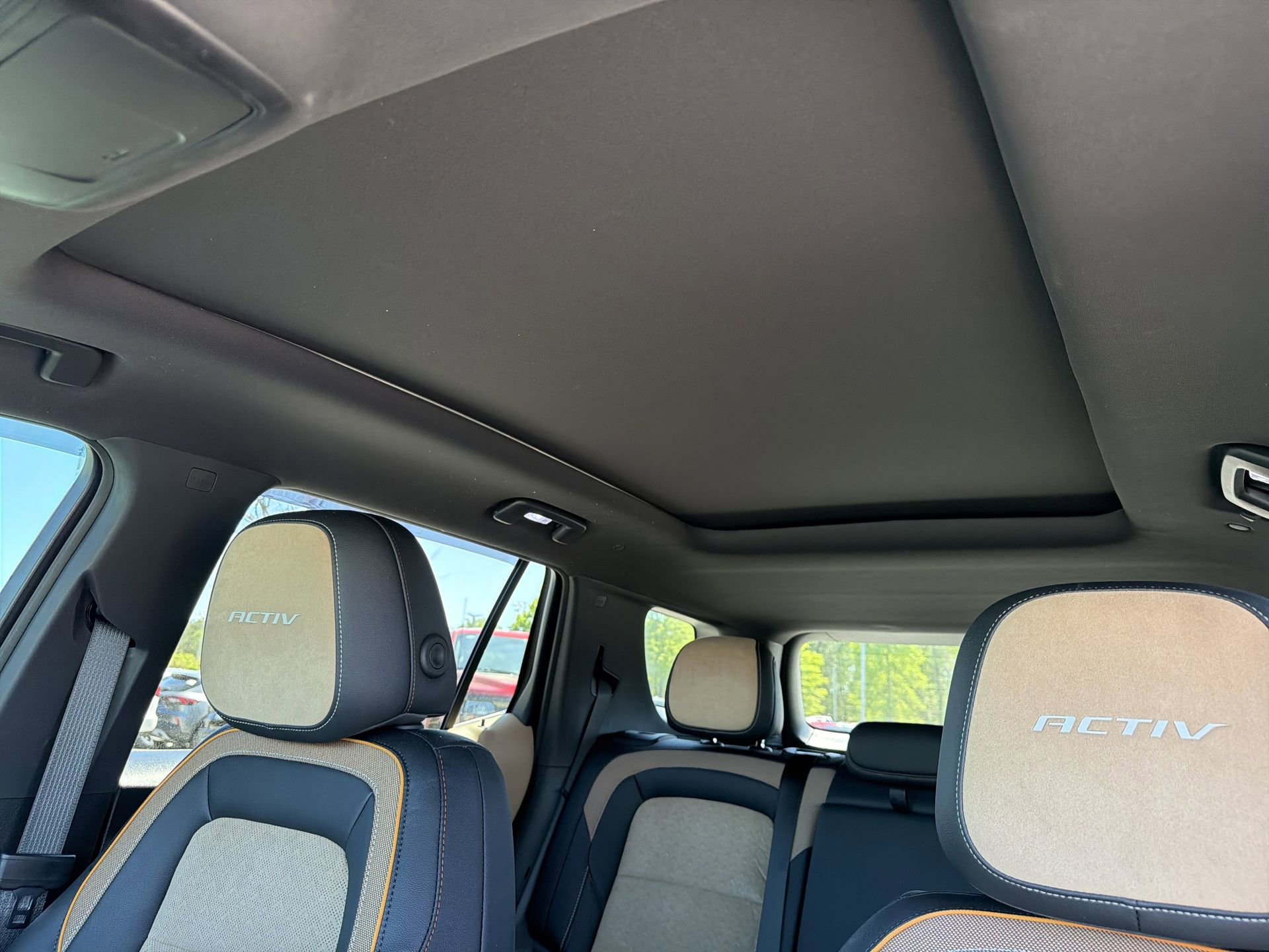 Used 2025 Chevrolet Equinox ACTIV w/ Safety and Technology Package image 19