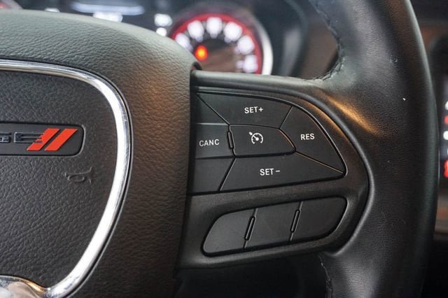 Used 2023 Dodge Challenger SXT RWD image 15