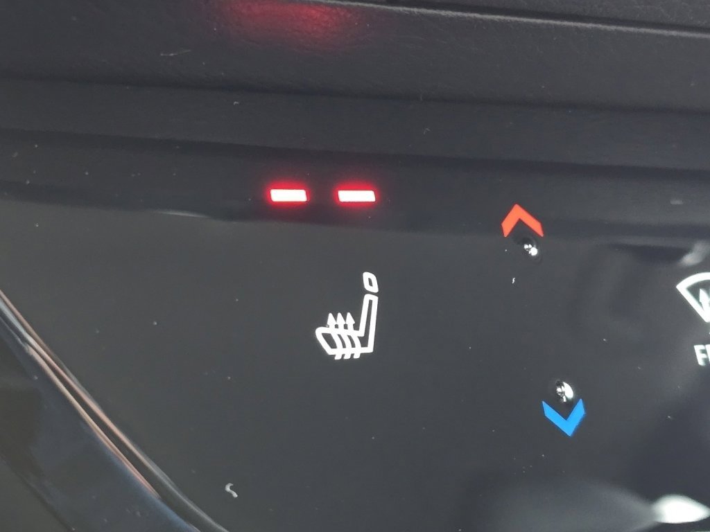 New 2026 Nissan Kicks SR w/ Cold Weather Package image 4