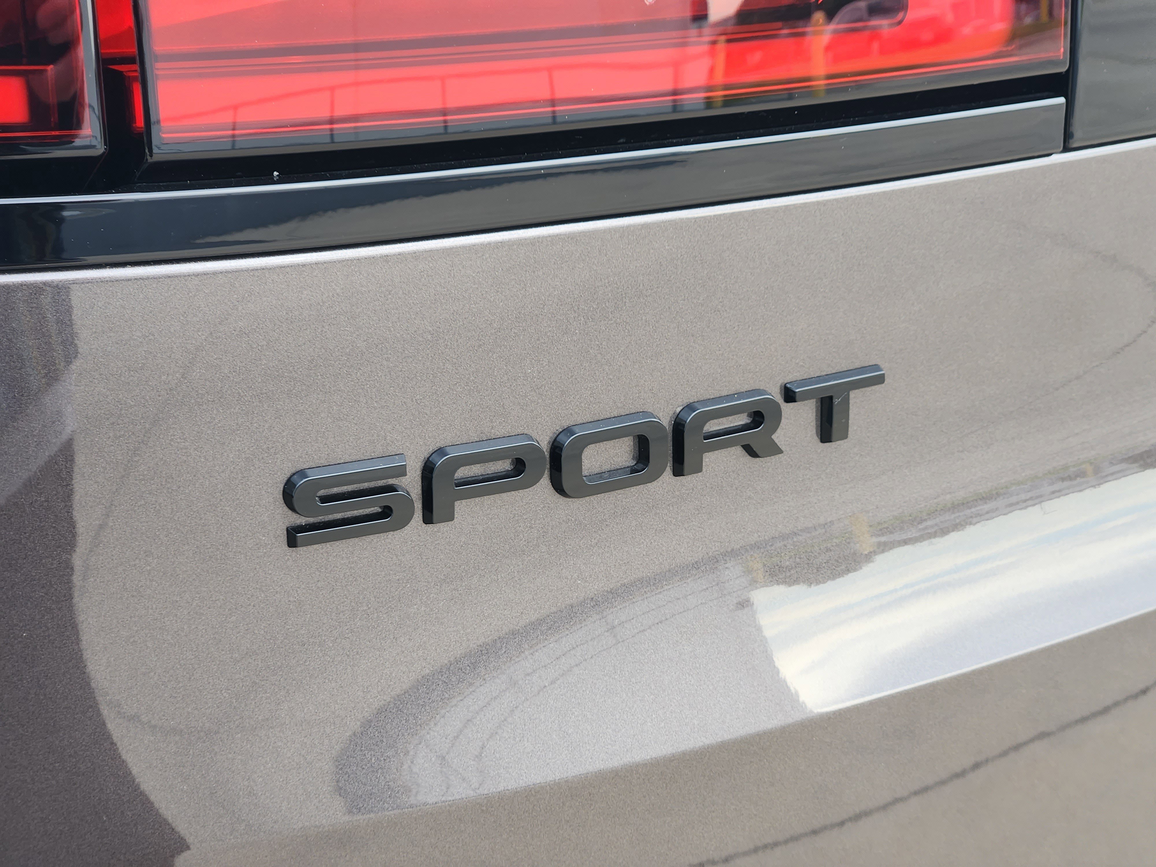 Certified 2025 Land Rover Range Rover Sport Autobiography image 31