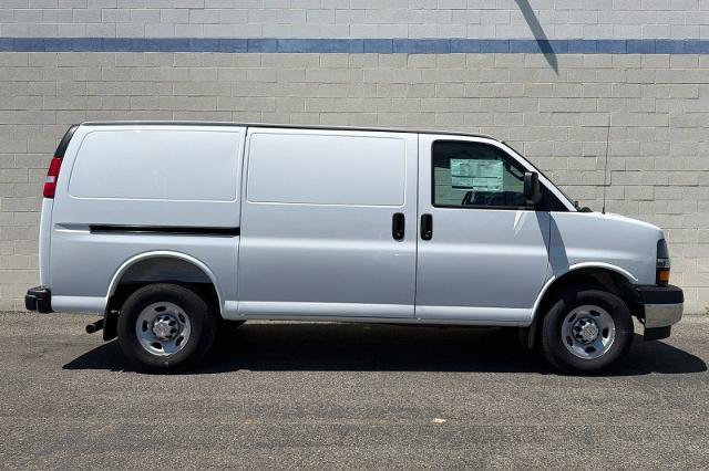 New 2026 Chevrolet Express 2500 w/ Driver Convenience Package RWD image 3