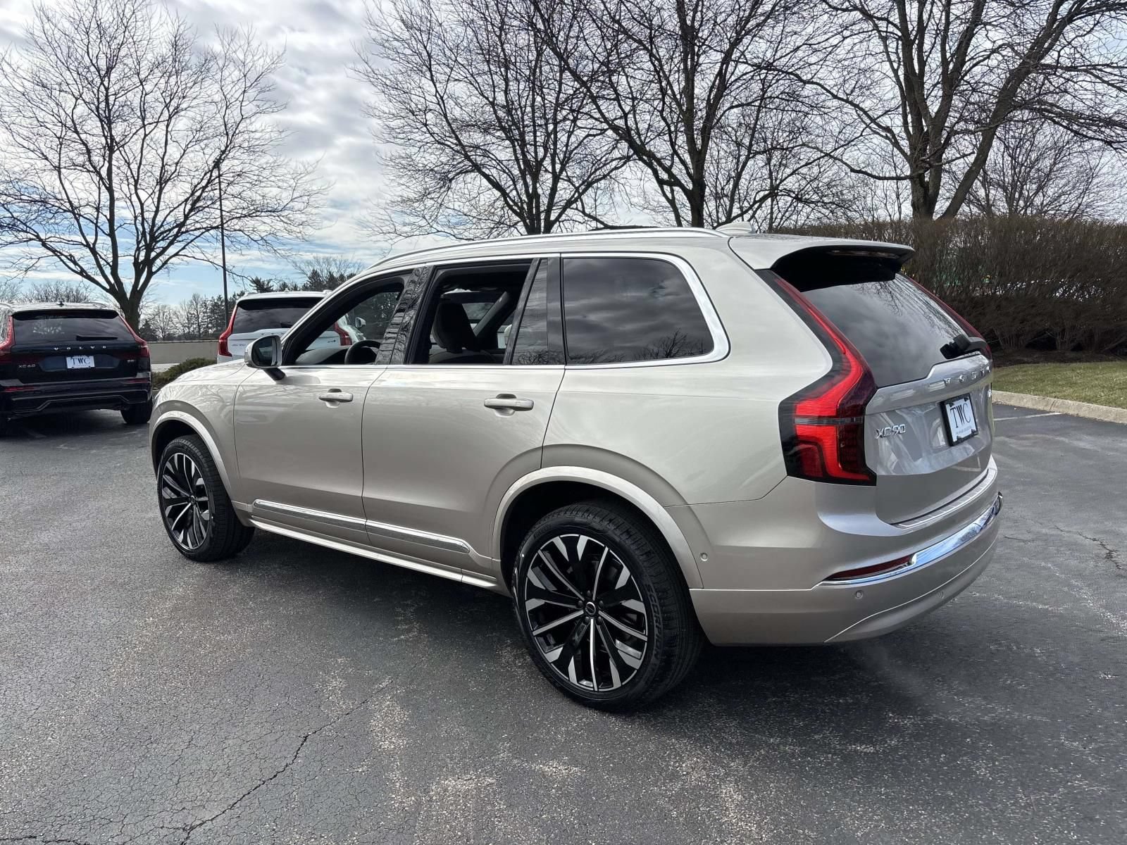 New 2026 Volvo XC90 B6 Plus w/ Protection Package Premier AWD/4WD image 5