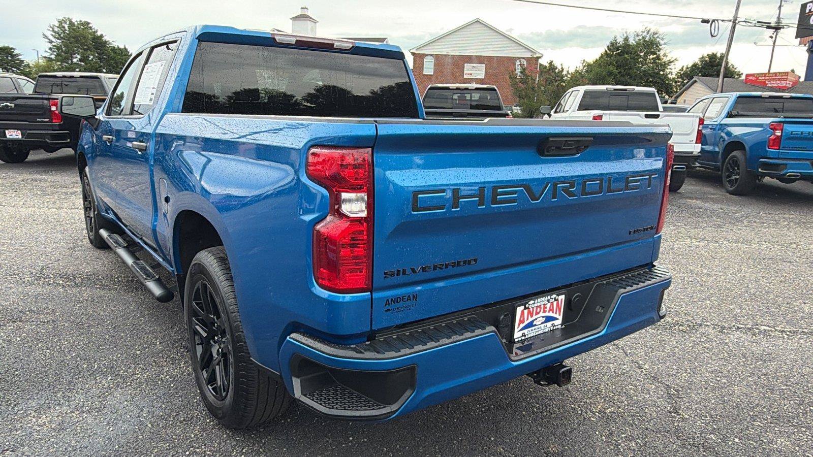Used 2023 Chevrolet Silverado 1500 Custom w/ LPO, Dark Essentials Package RWD image 7