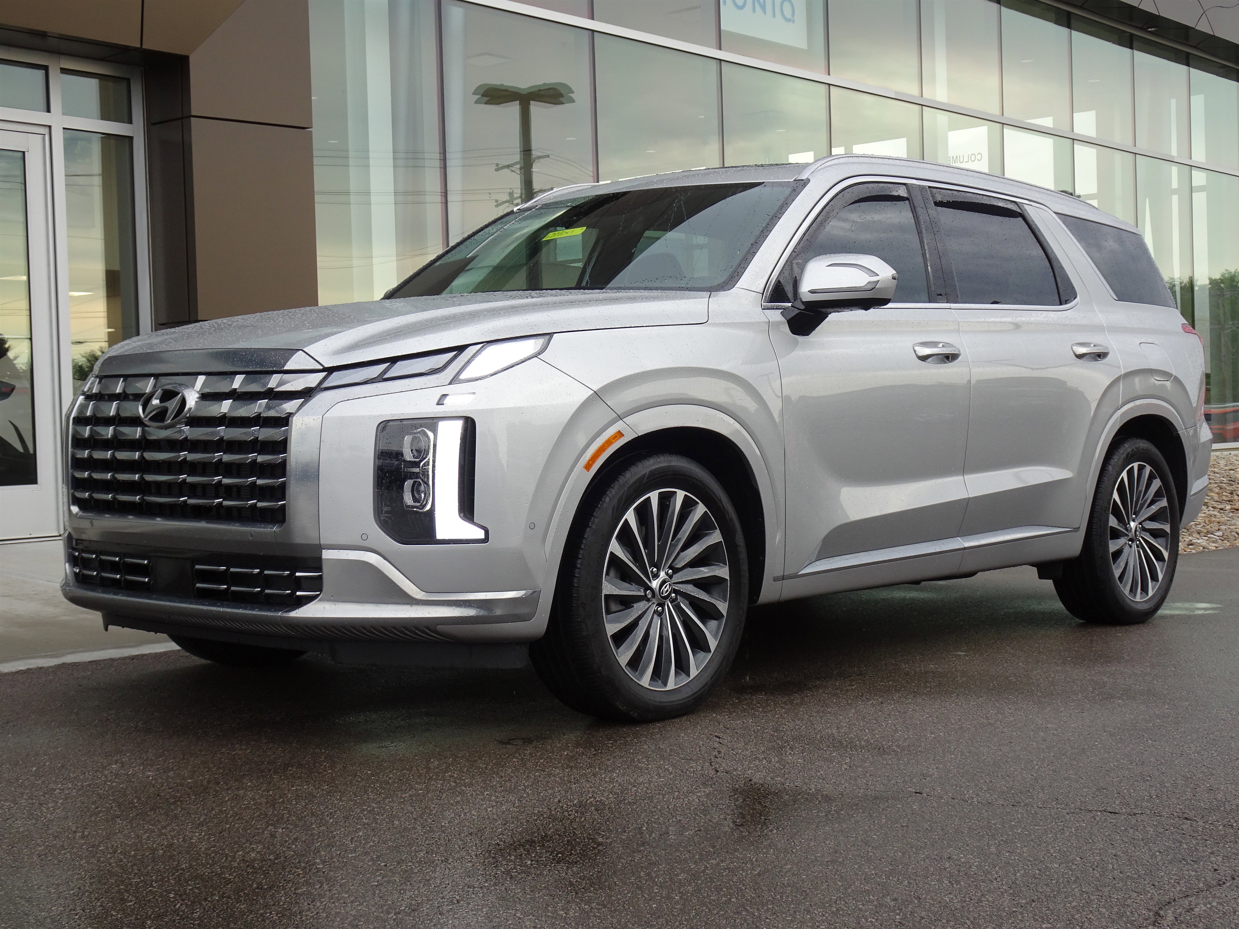 Used 2024 Hyundai Palisade Calligraphy AWD/4WD image 1