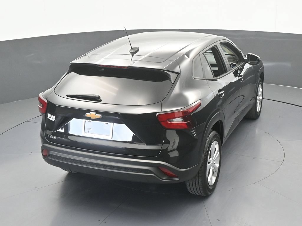 Used 2024 Chevrolet Trax LS FWD image 42