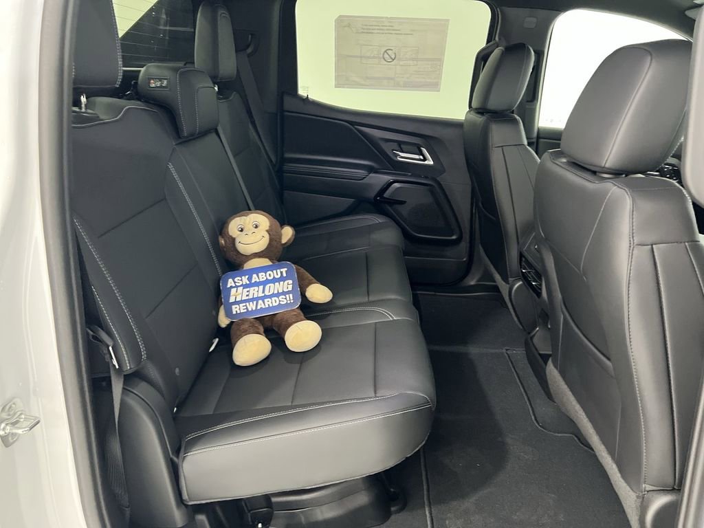 New 2025 Chevrolet Silverado EV LT image 24