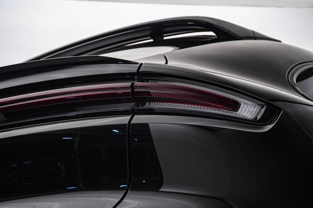 New 2026 Porsche Cayenne Coupe AWD/4WD image 12