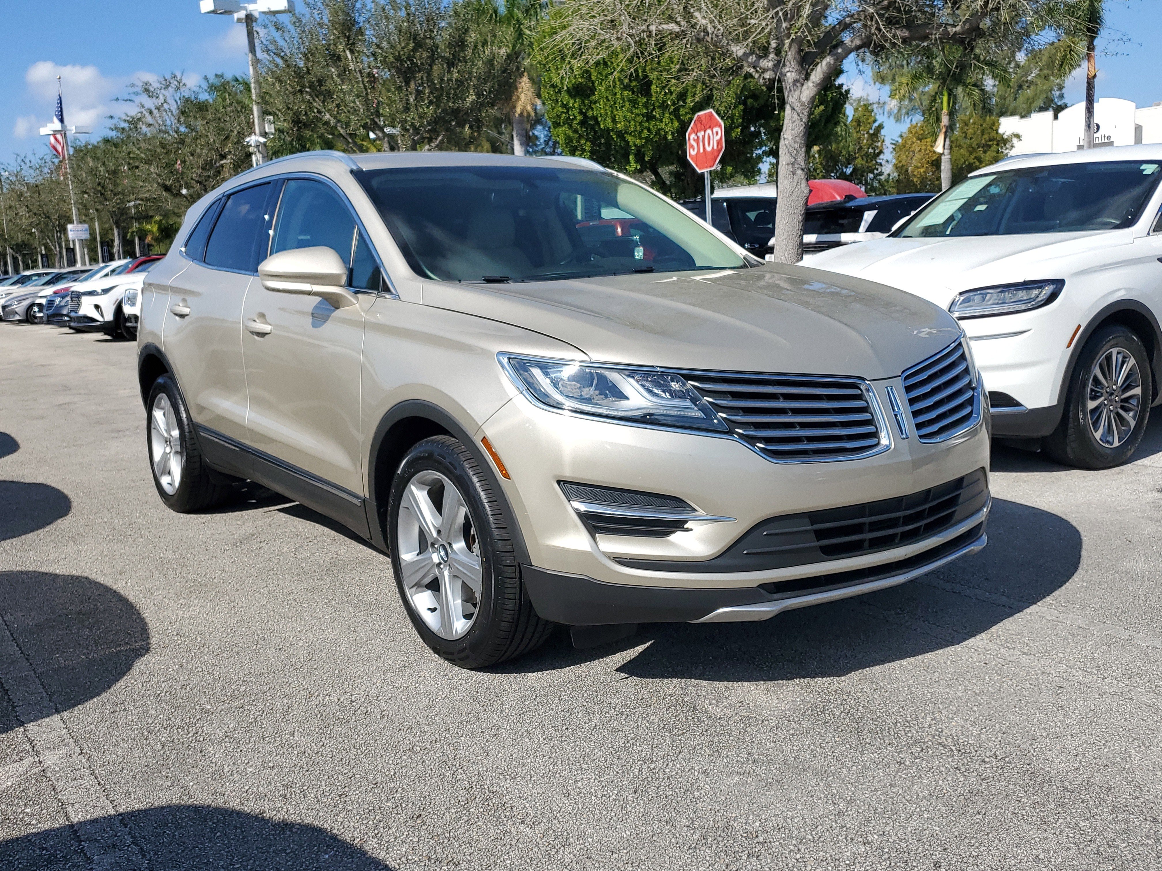 Used 2017 Lincoln MKC Premiere image 29