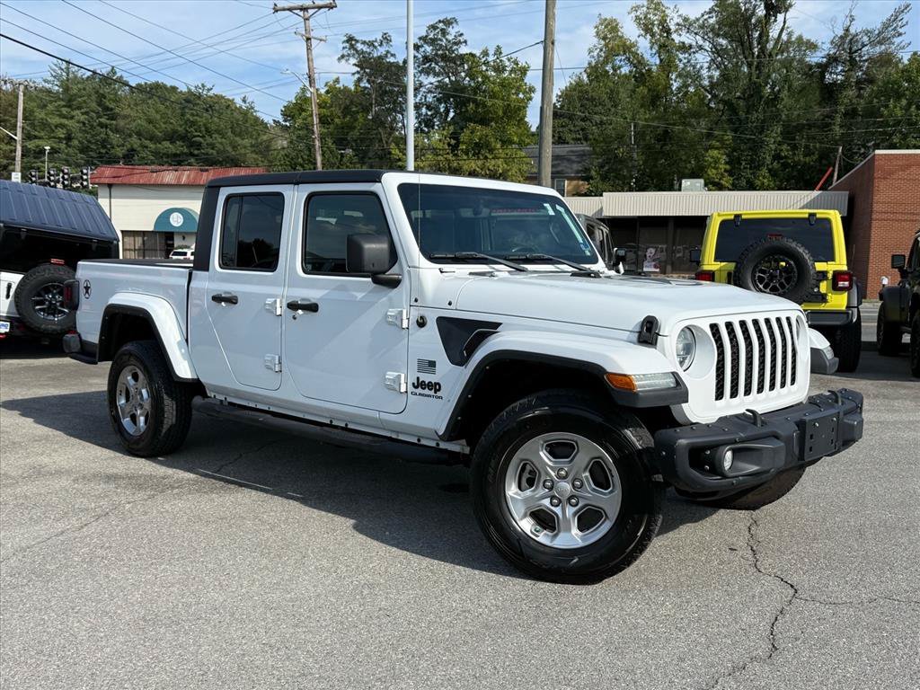 Used 2021 Jeep Gladiator Sport AWD/4WD image 2