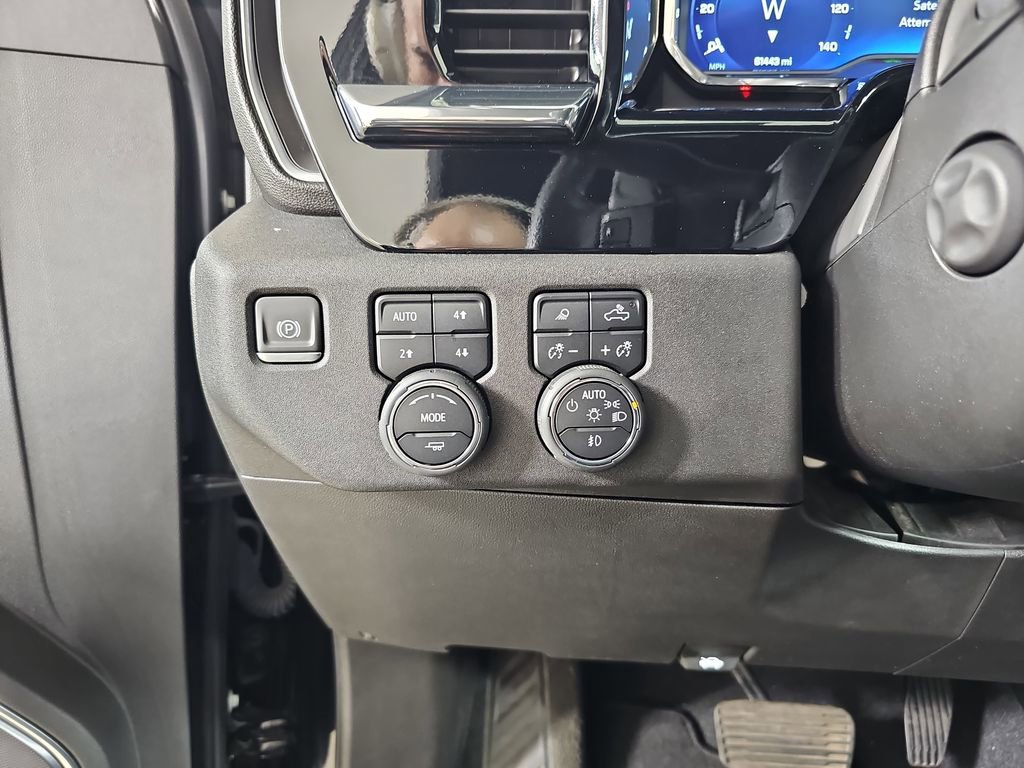 Certified 2023 Chevrolet Silverado 1500 High Country w/ High Country Premium Package image 31