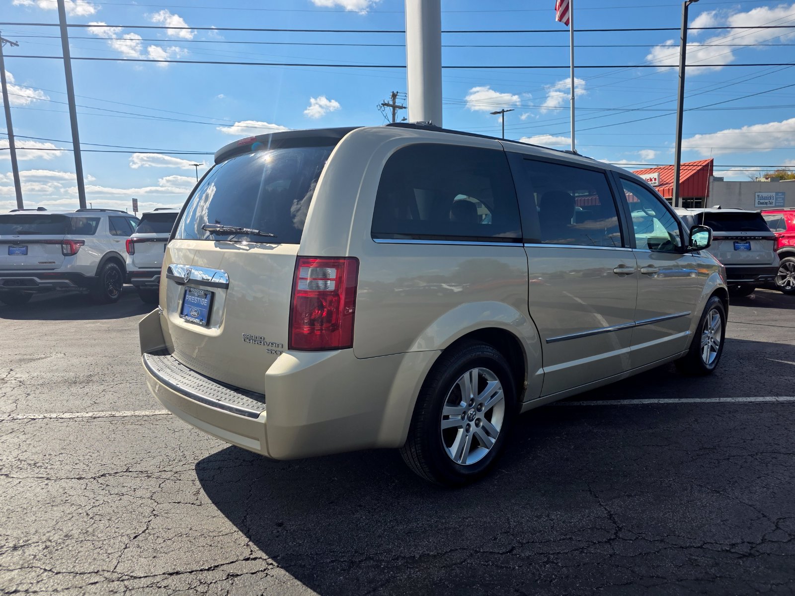 Used 2010 Dodge Grand Caravan SXT FWD image 5