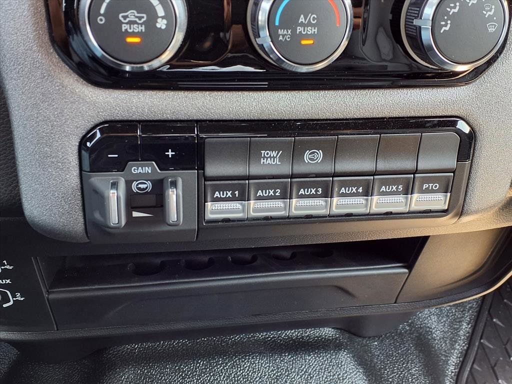 New 2026 RAM 4500 Tradesman w/ Chrome Appearance Group image 10