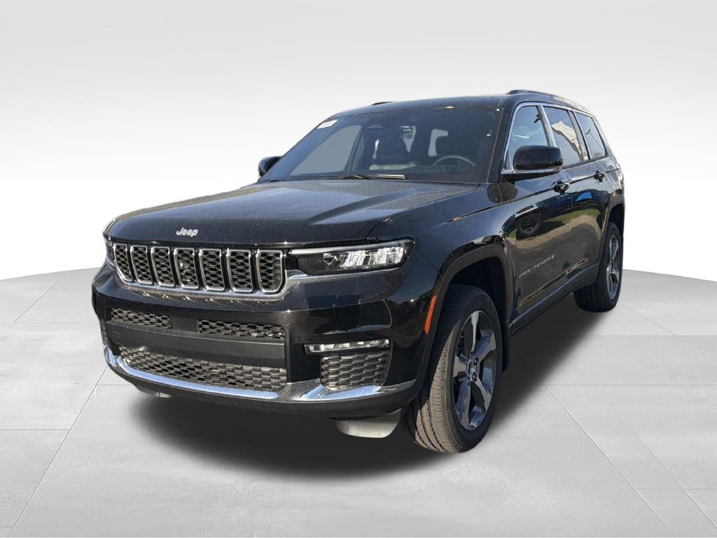 Used 2025 Jeep Grand Cherokee L Limited w/ MOPAR Finishing Package AWD/4WD image 7