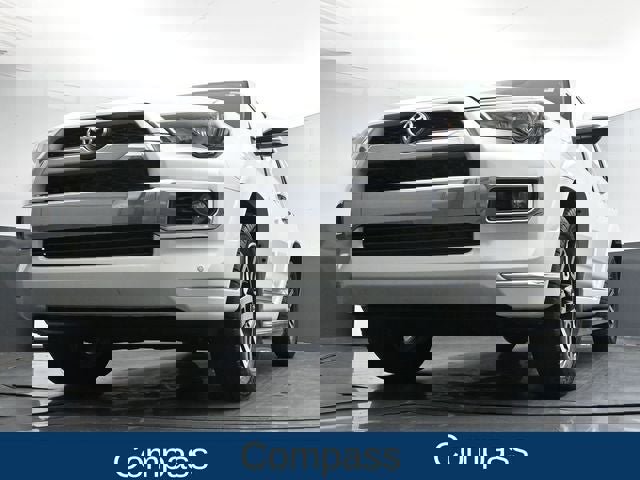 Used 2017 Toyota 4Runner Limited image 29