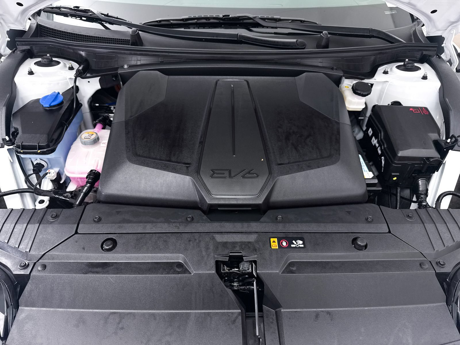 Used 2025 Kia EV6 Light RWD image 8