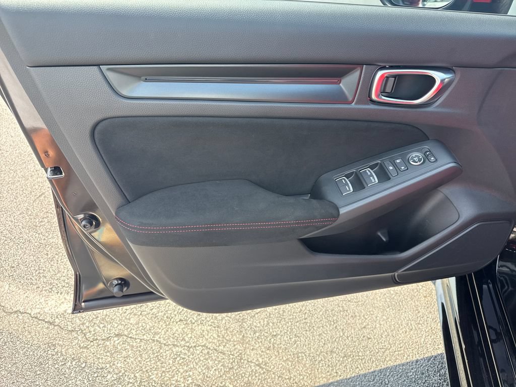 Used 2025 Honda Civic Type R image 12