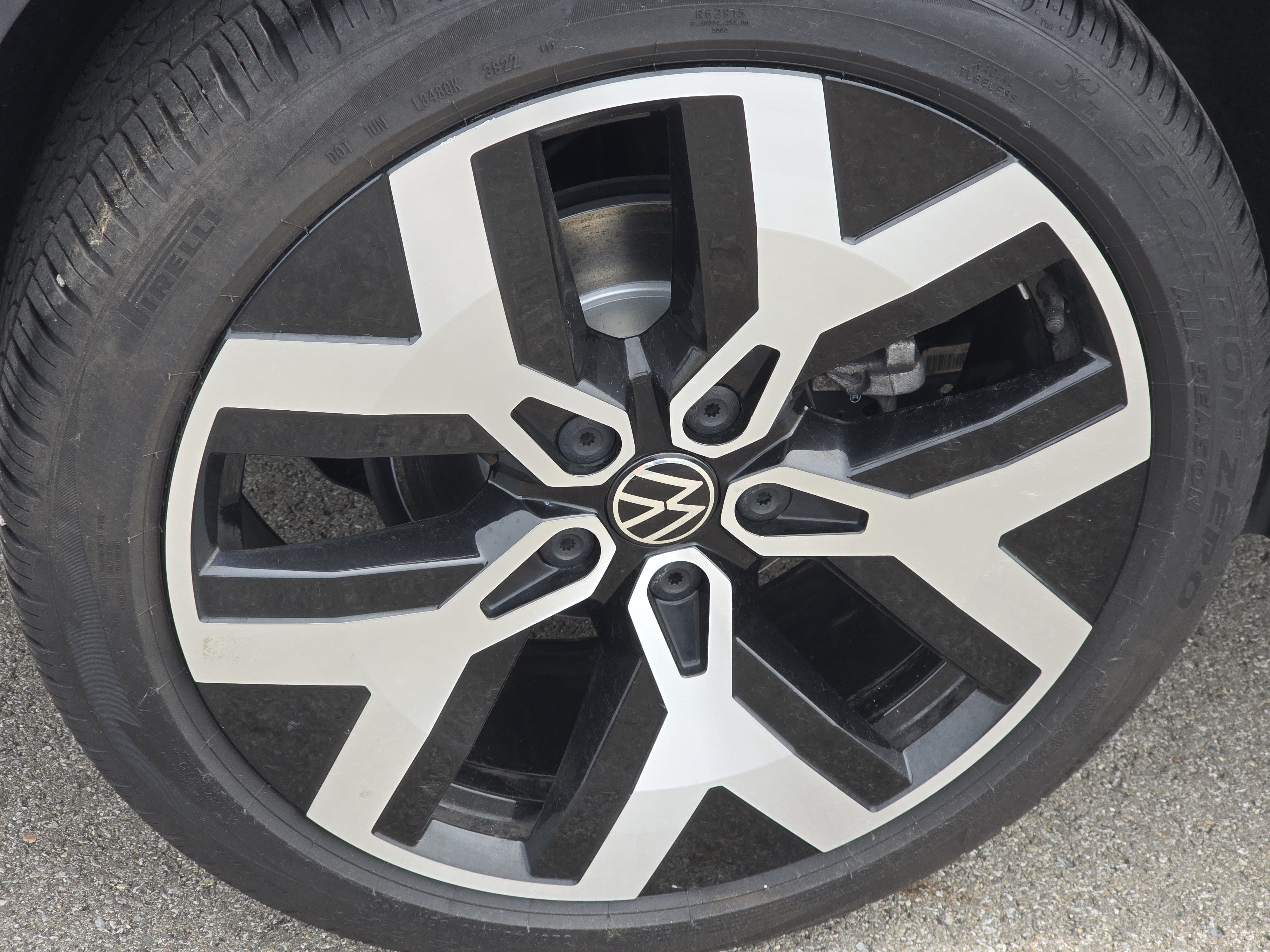 Certified 2023 Volkswagen Taos SEL AWD/4WD image 16