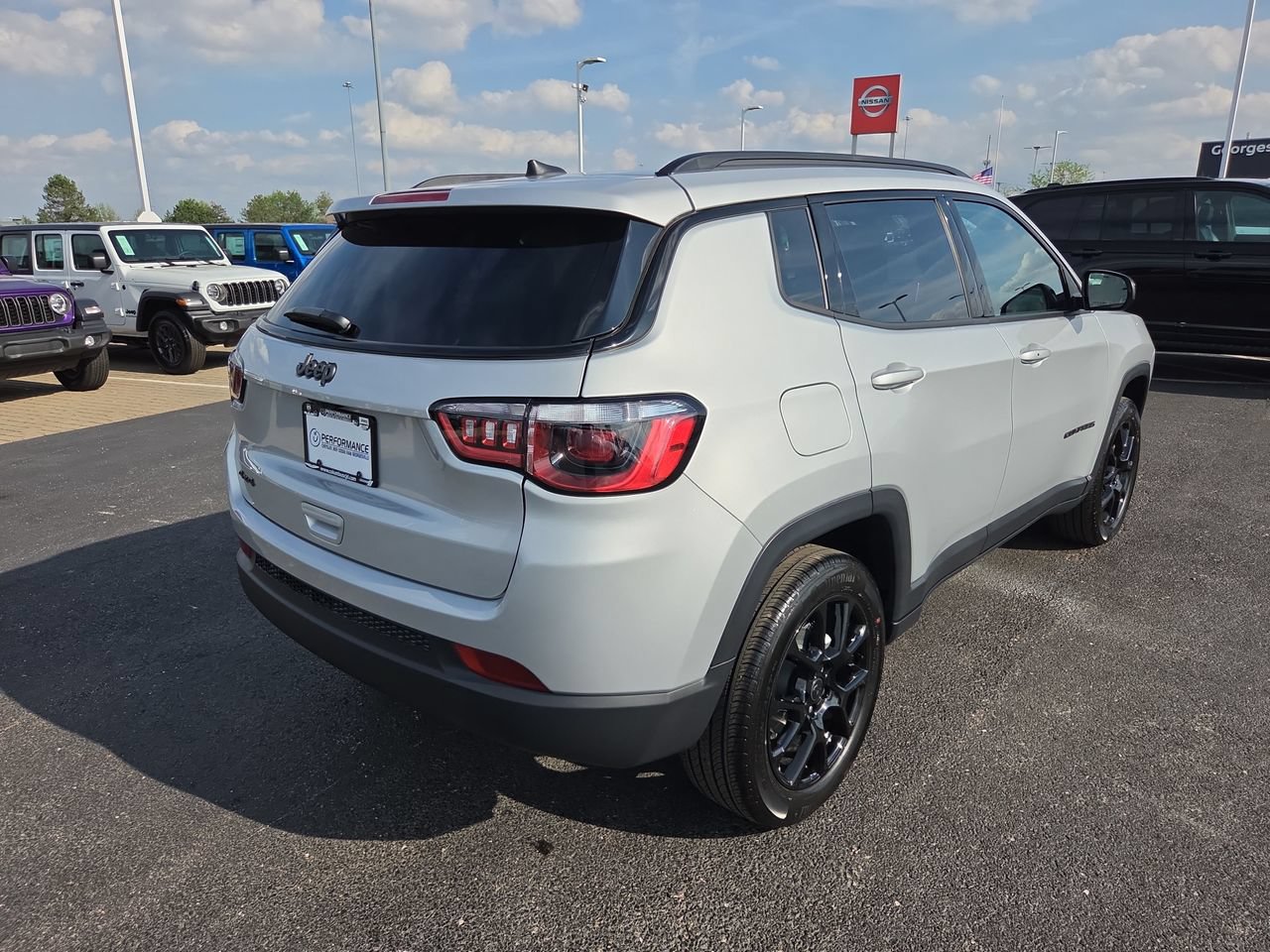 New 2026 Jeep Compass Latitude w/ Sun and Sound Group AWD/4WD image 7