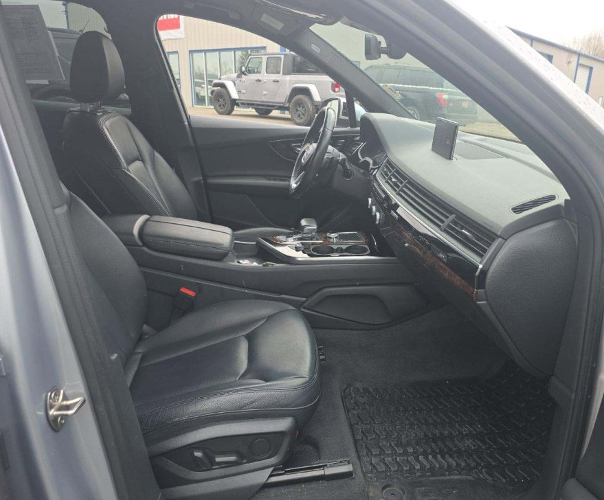 Used 2018 Audi Q7 3.0T Premium Plus AWD/4WD image 16