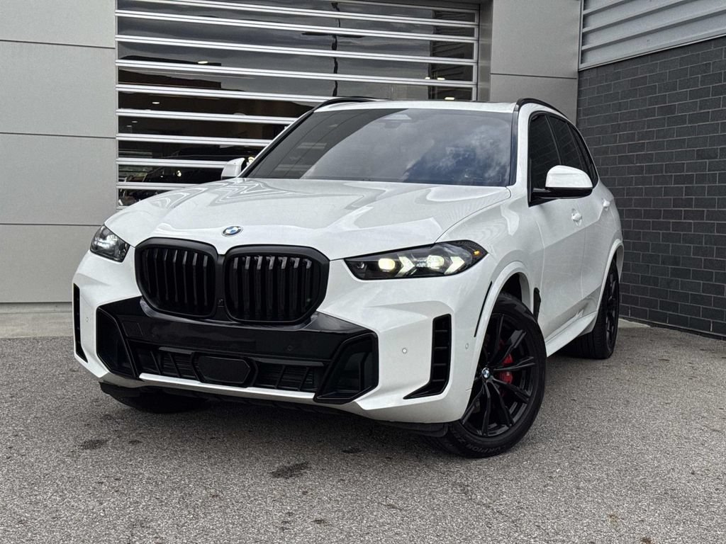 Used 2024 BMW X5 xDrive40i w/ M Sport Package AWD/4WD image 1