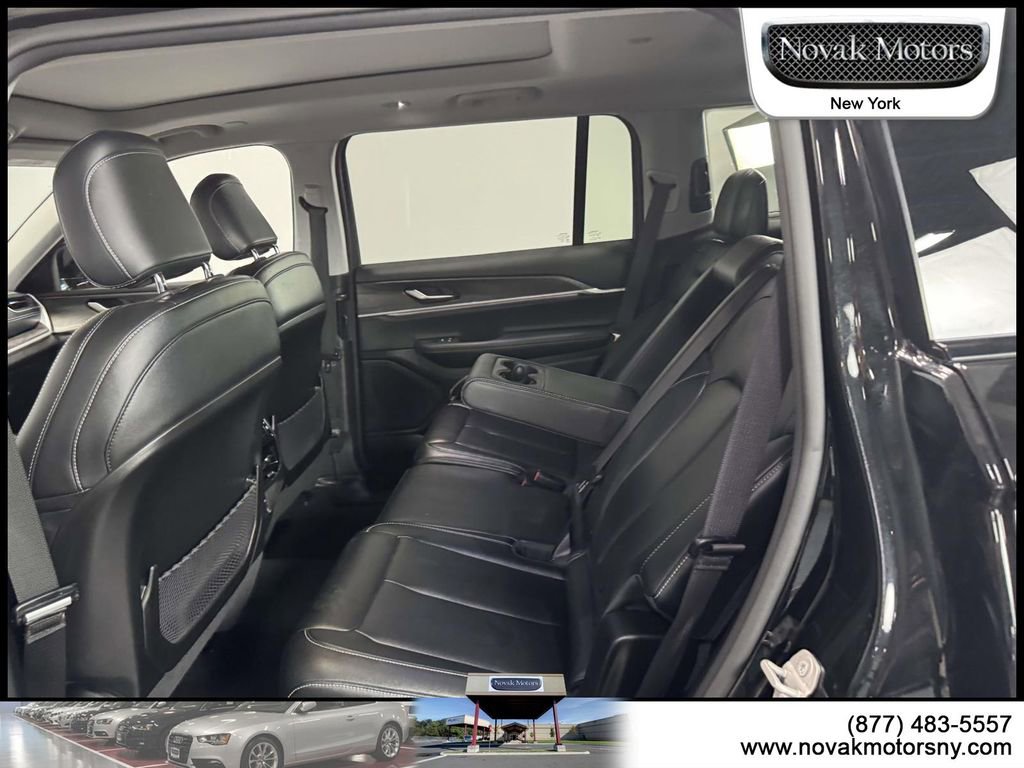 Used 2023 Jeep Grand Cherokee L Limited image 11