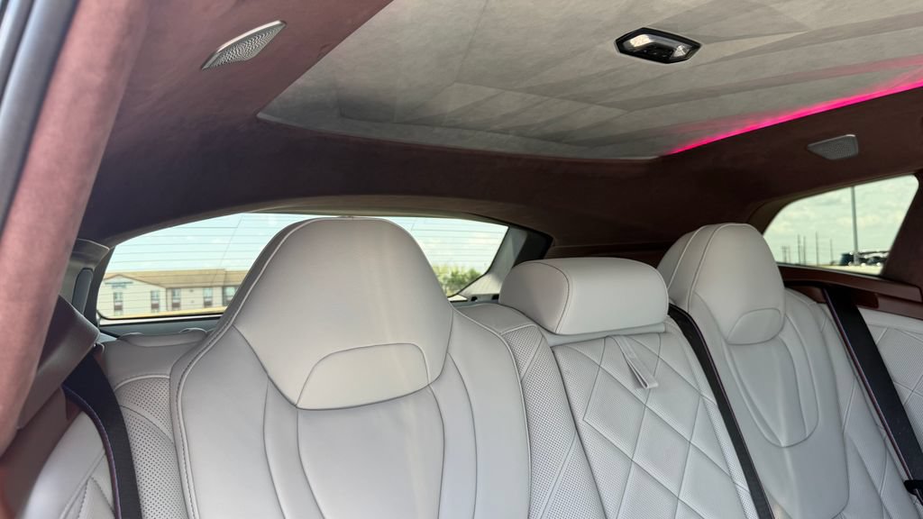 Used 2023 BMW XM AWD/4WD image 18