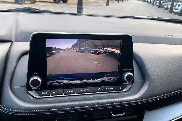 Certified 2024 Nissan Rogue SV image 25