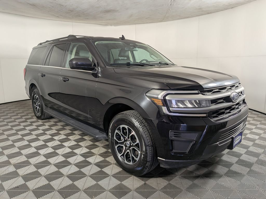 Used 2024 Ford Expedition Max XLT image 5