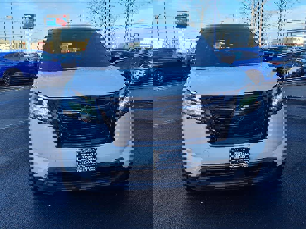 Used 2022 Nissan Pathfinder S image 2