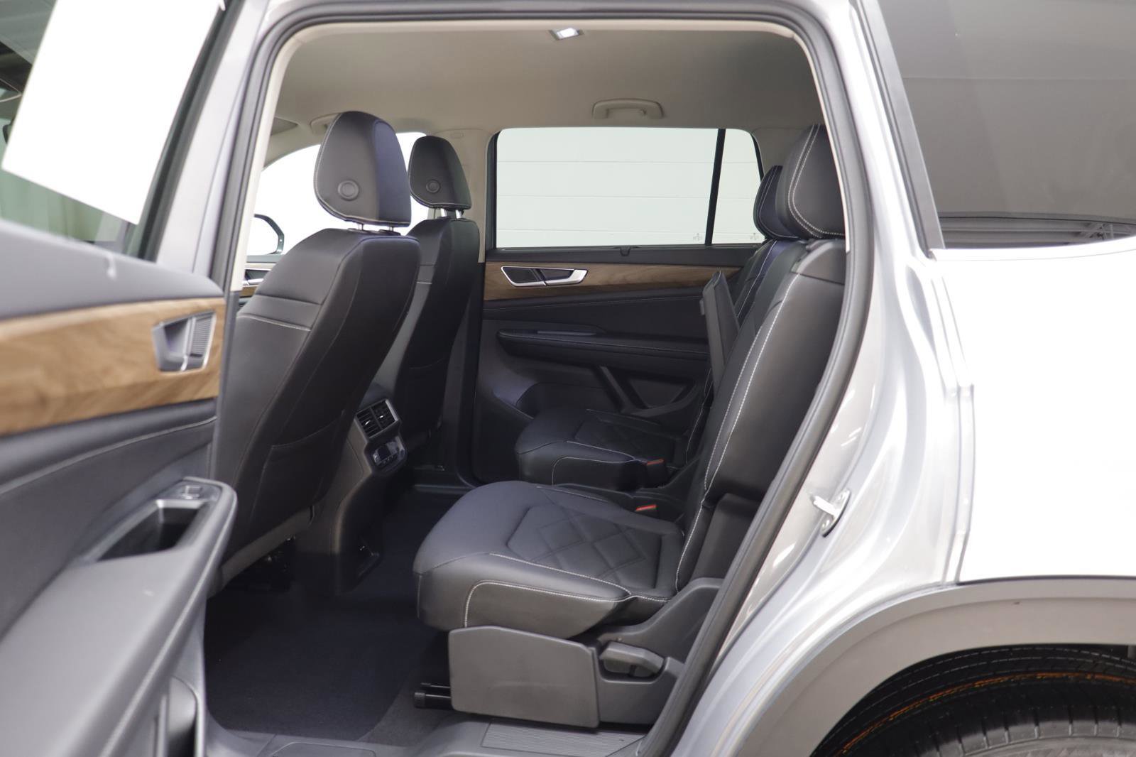 New 2026 Volkswagen Atlas SE image 12