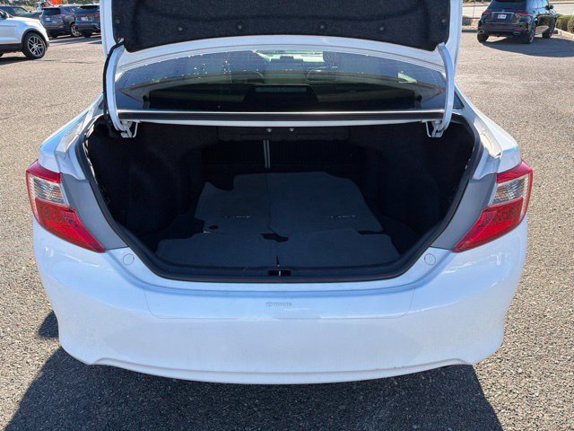 Used 2012 Toyota Camry XLE w/ Leather Pkg FWD image 7