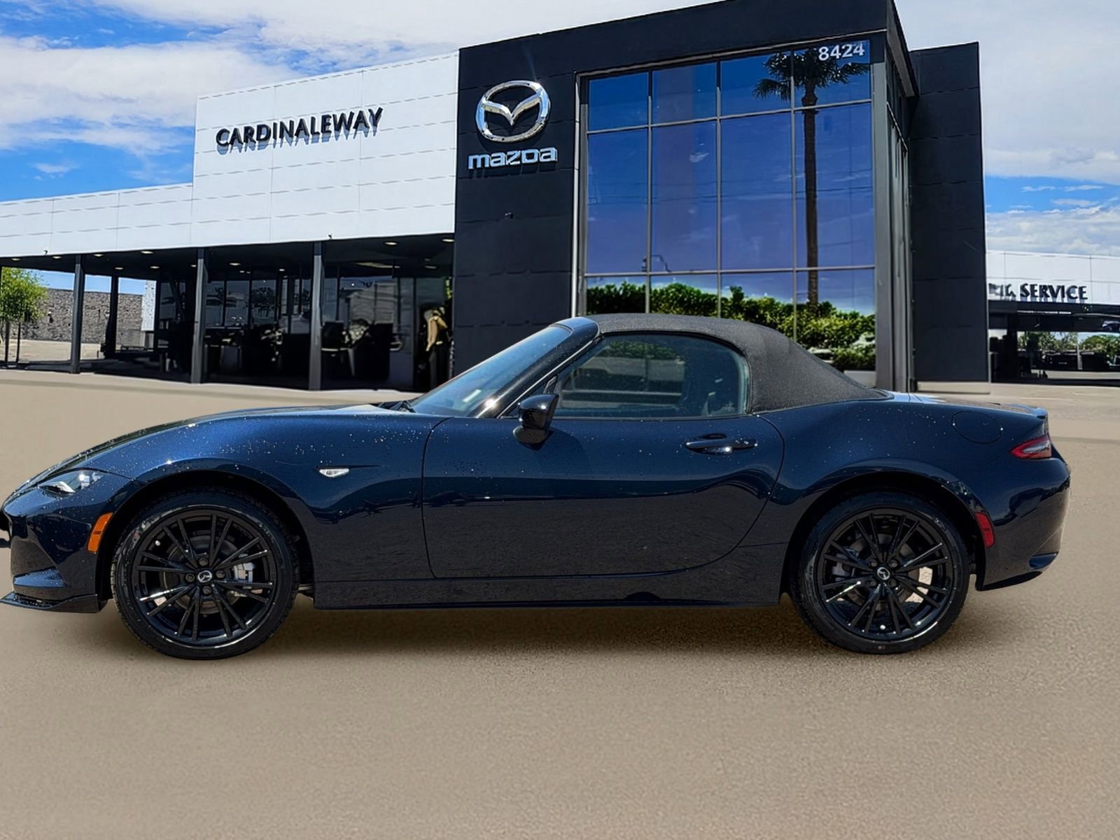 New 2026 MAZDA MX-5 Miata Club w/ Interior Package RWD image 3