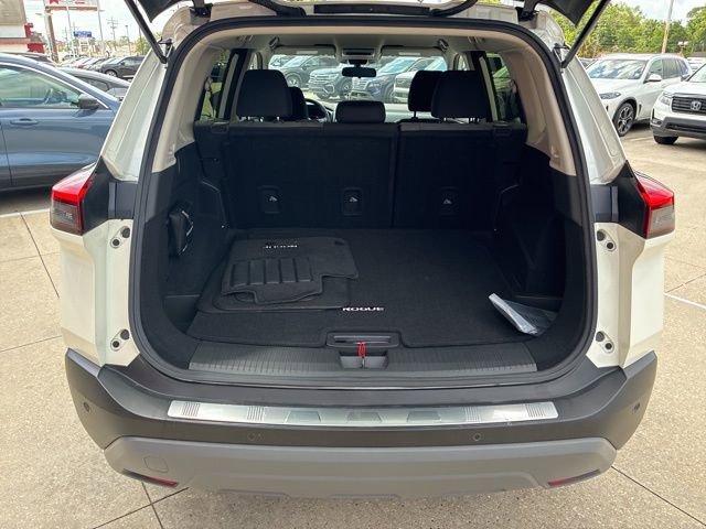 Used 2023 Nissan Rogue SV image 8