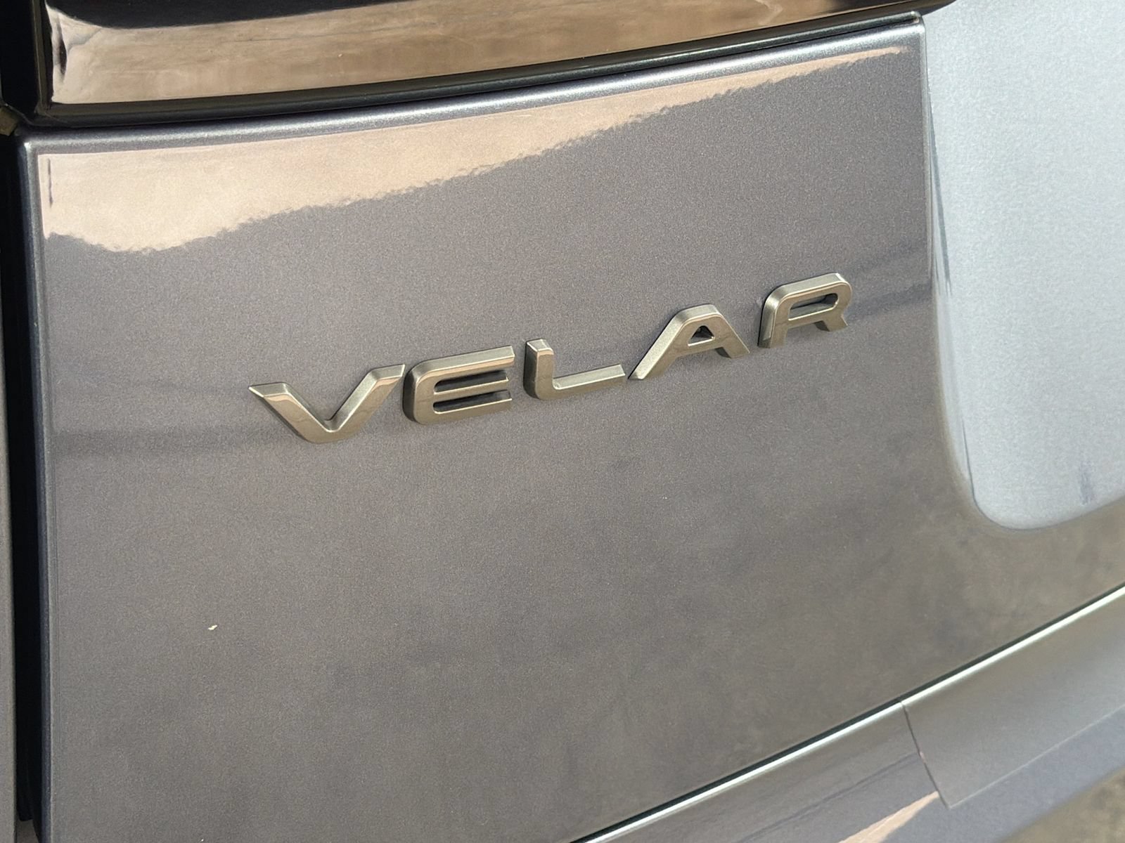 Certified 2023 Land Rover Range Rover Velar R-Dynamic S AWD/4WD image 30